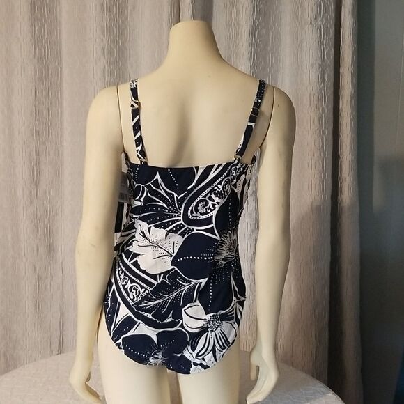 La Blanca blue flower Tummy Control One-Piece Swim, Size 14 NWT Retail $…130 - Picture 9 of 12